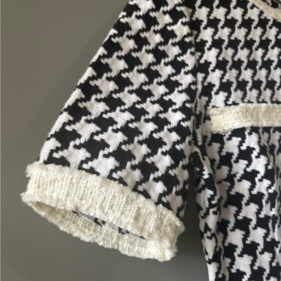 SHEIN size XS, Elegant Black and White Houndstooth Dress, mini, fitted, zipper - Picture 3 of 8
